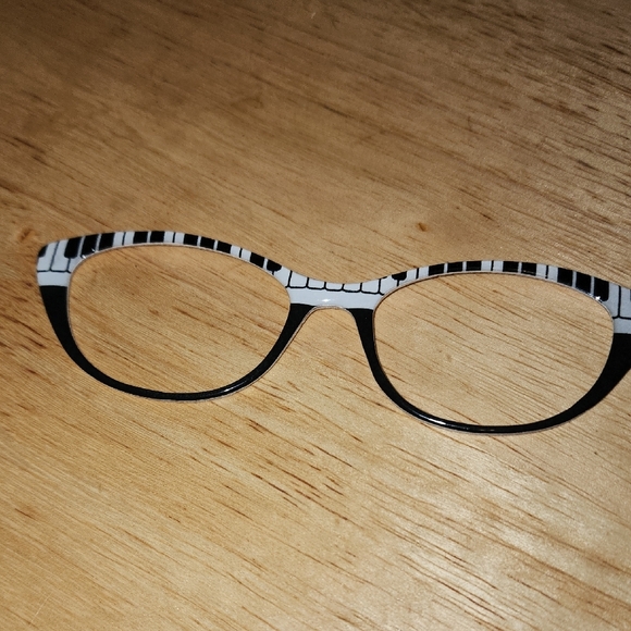 Piano Topper For PAIR EYEWEAR Ella Frame. - Picture 4 of 5